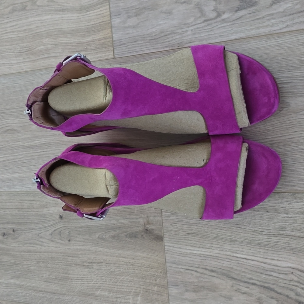 Women's Purple Sandals - Picture 2 of 6